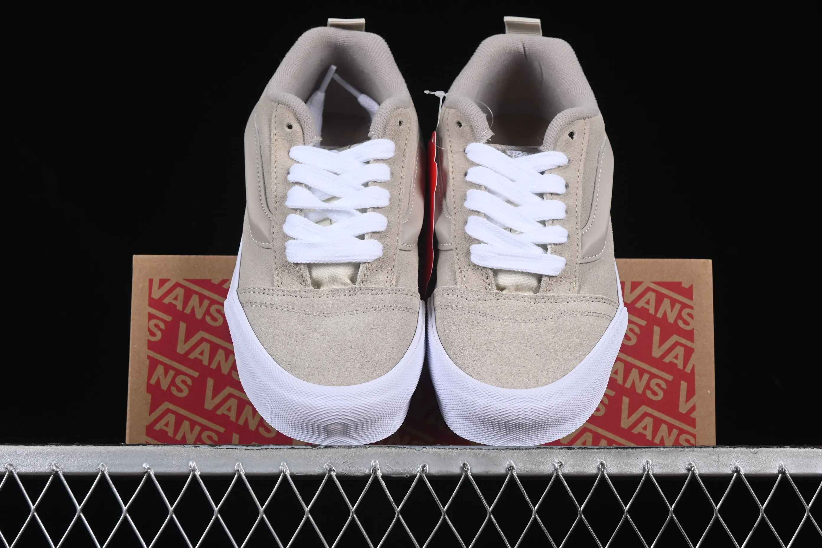 All categories Vans Vans series Vans Low Vans low-top Vans Knu Skool Vans low-top retro casual fat bread shoes VN000D220VW
